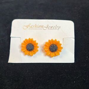 Fashion Sunflower Button Size Pierced Earrings